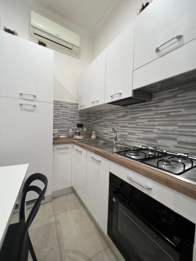 Silvana Appartamento Napoli Bagian luar foto